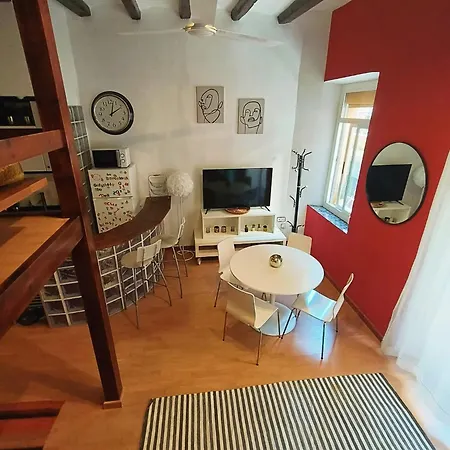 Sunny Studio In Sants Apartman Barcelona